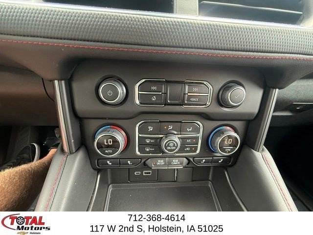 Used 2023 Chevrolet Suburban RST AWD/4WD image 28