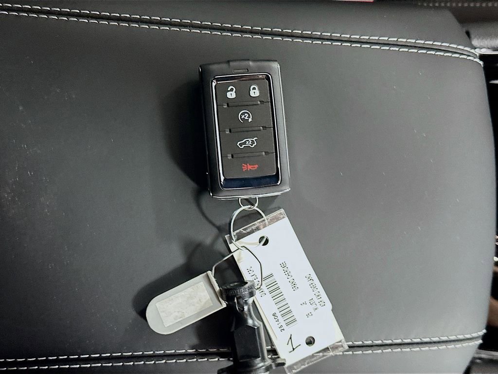 New 2025 Jeep Grand Cherokee Overland w/ Luxury Tech Group IV image 20