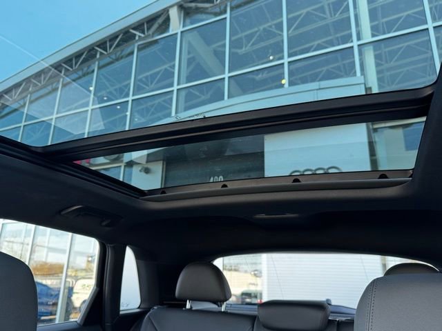 Certified 2025 Audi Q3 2.0T Premium w/ Convenience Package image 47