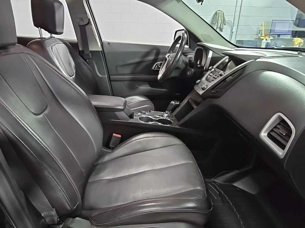 Used 2017 Chevrolet Equinox LT AWD/4WD image 34