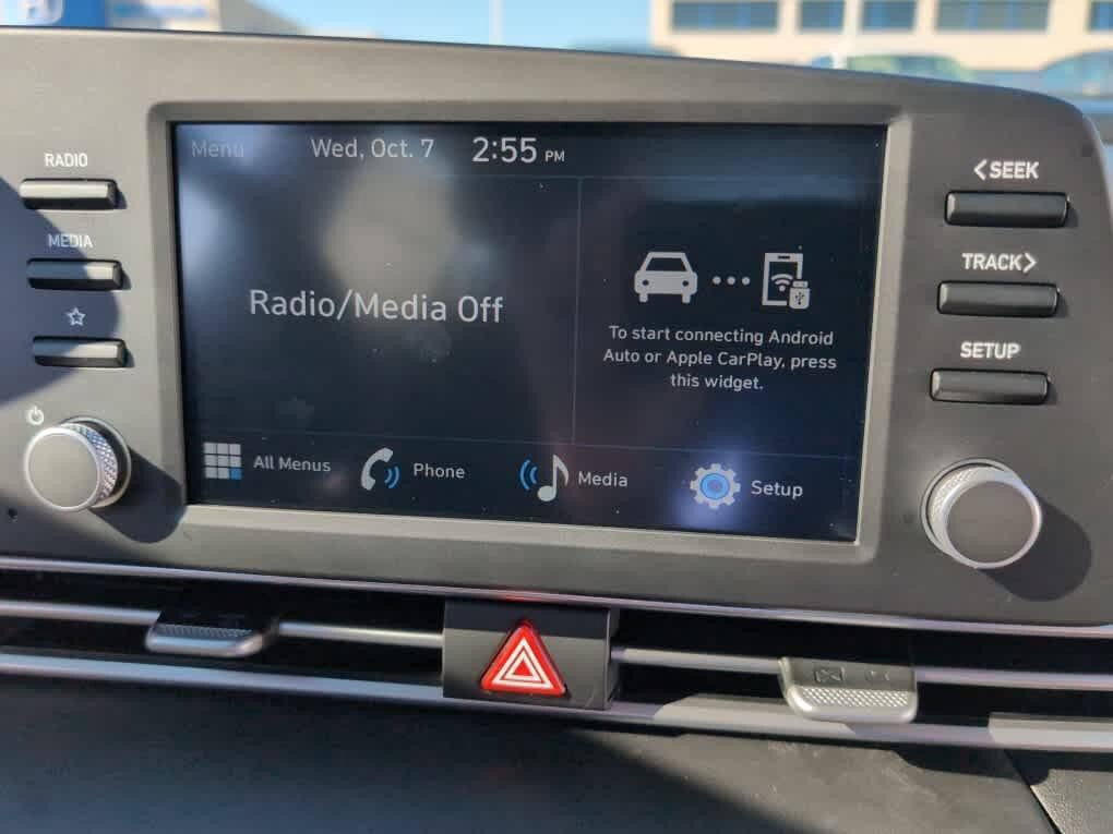 New 2026 Hyundai Elantra SE FWD image 24