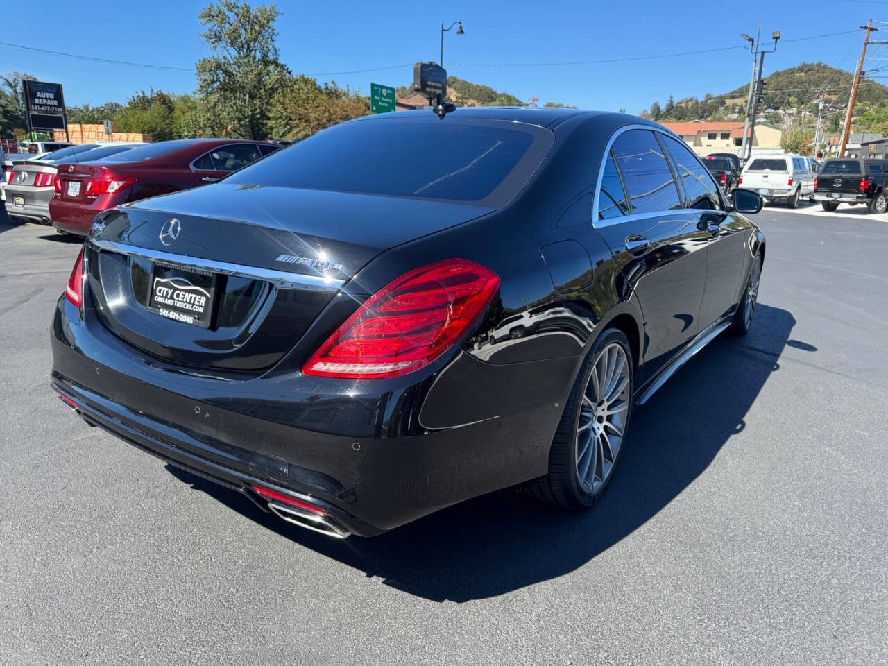 Used 2015 Mercedes-Benz S 550 Sedan image 25
