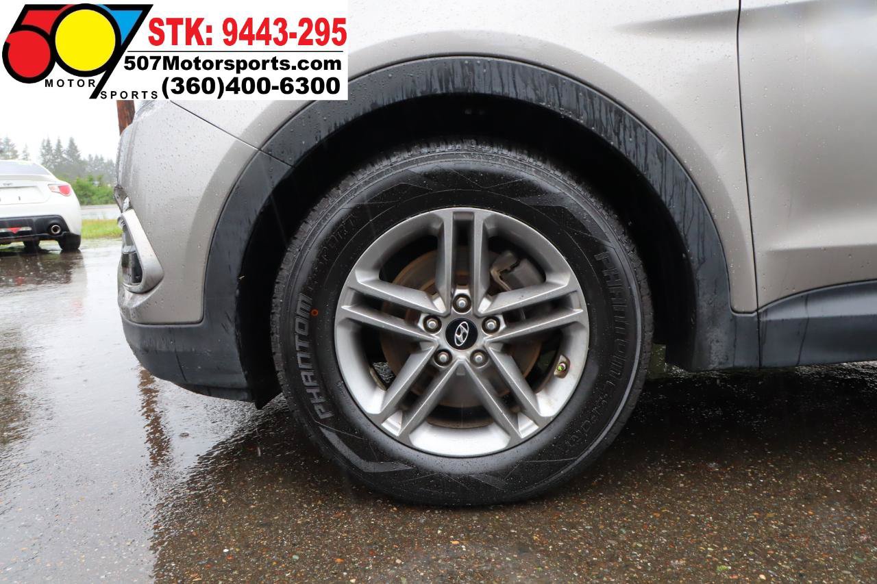 Used 2017 Hyundai Santa Fe Sport FWD image 24