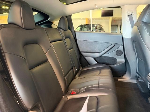 Used 2023 Tesla Model Y Performance AWD/4WD image 22