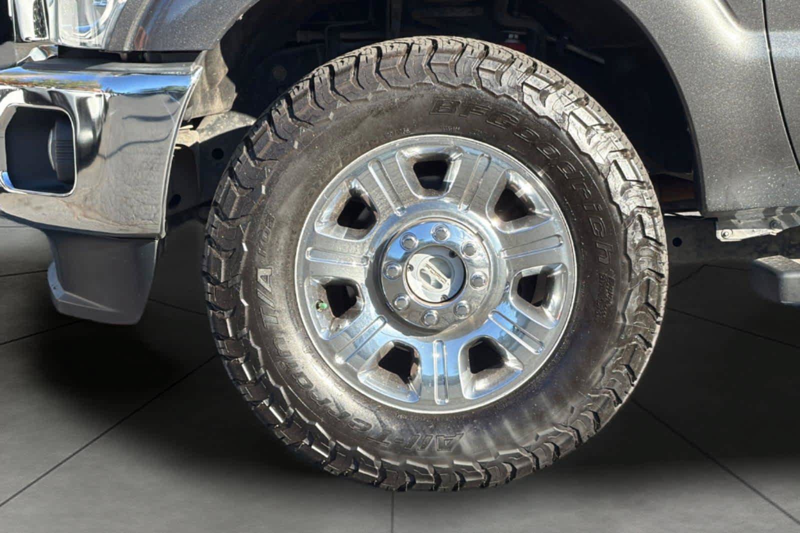 Used 2015 Ford F250 Lariat w/ Chrome Package AWD/4WD image 11