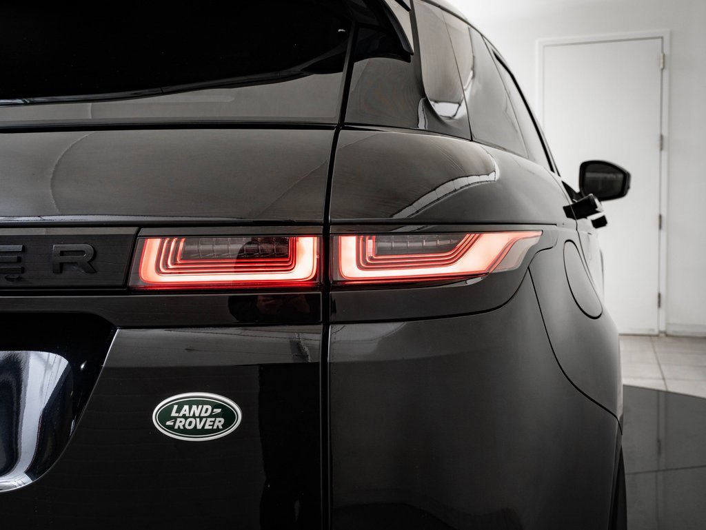 Used 2023 Land Rover Range Rover Evoque R-Dynamic SE image 9