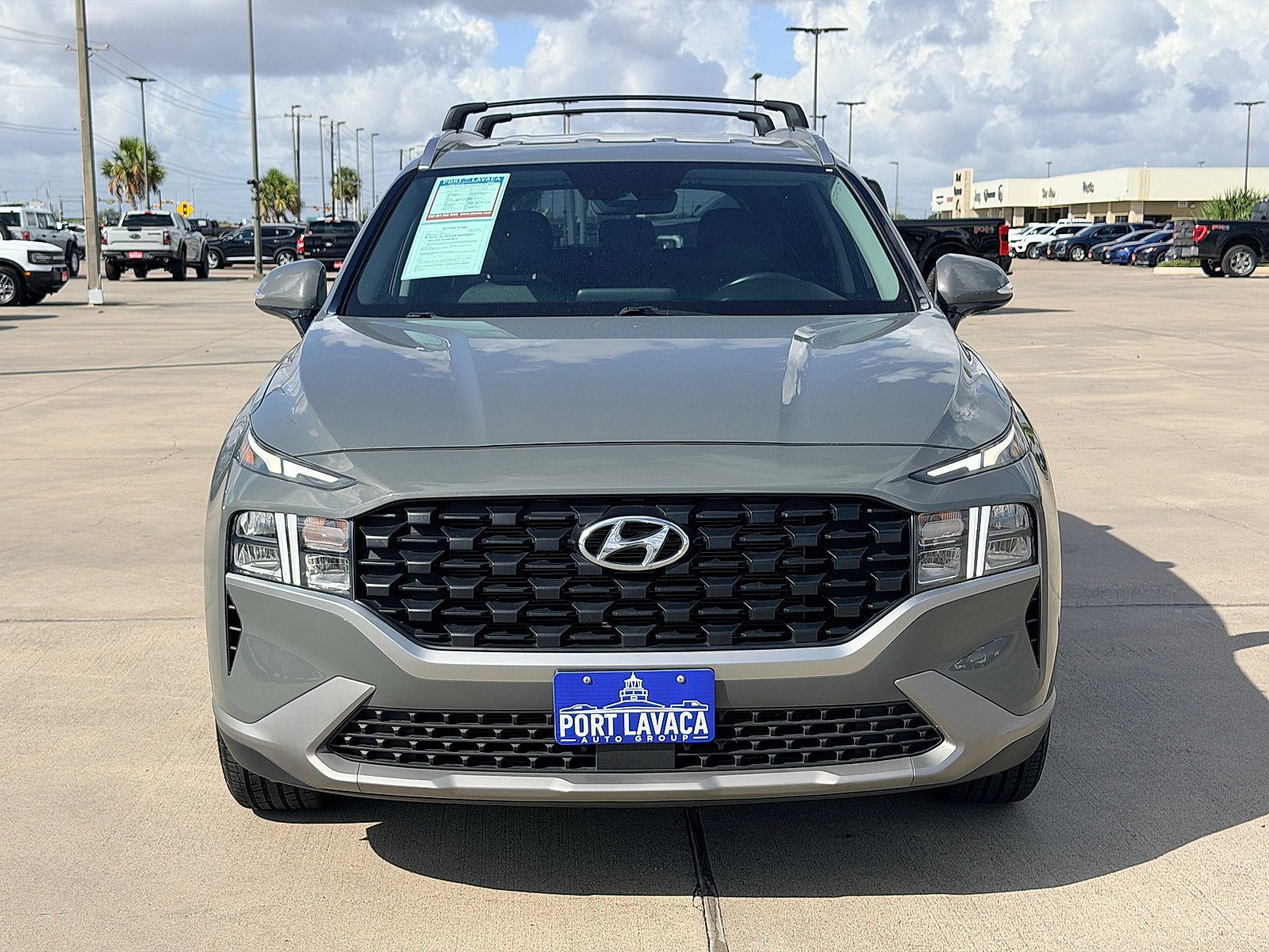 Used 2023 Hyundai Santa Fe SEL FWD image 2