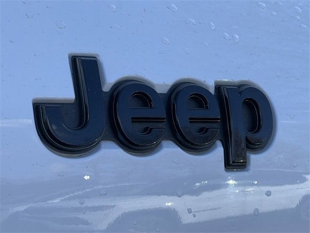 Used 2023 Jeep Grand Cherokee L Laredo image 49