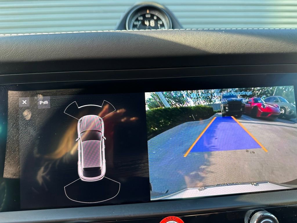 Certified 2025 Porsche Macan T image 30