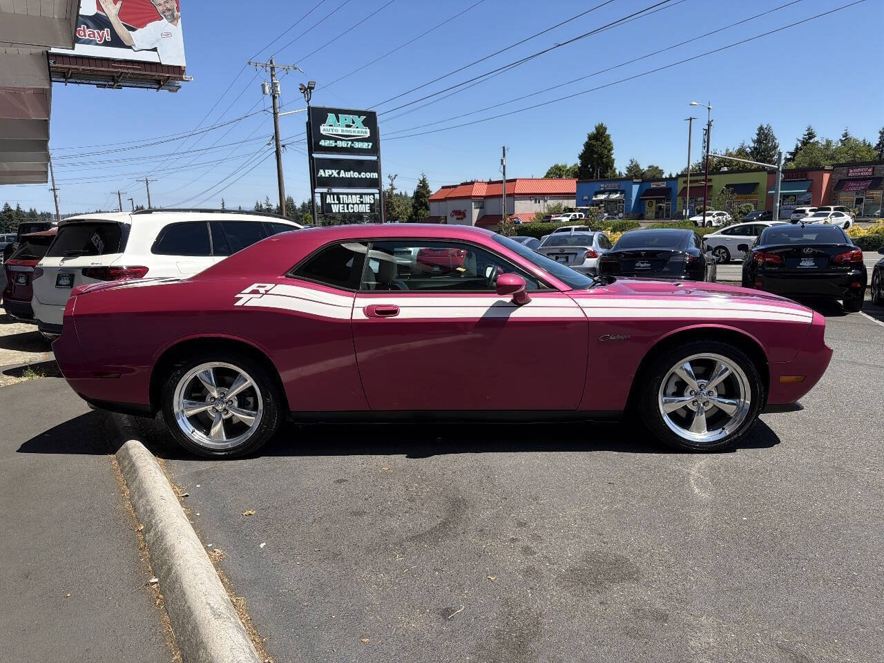 Used 2010 Dodge Challenger R/T RWD image 9