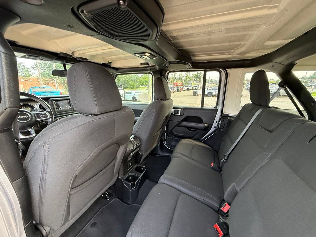 Used 2020 Jeep Wrangler Unlimited Sahara AWD/4WD image 24