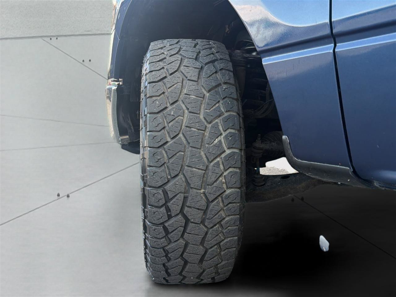 Used 2013 Ford F150 XLT w/ XLT Chrome Pkg AWD/4WD image 26