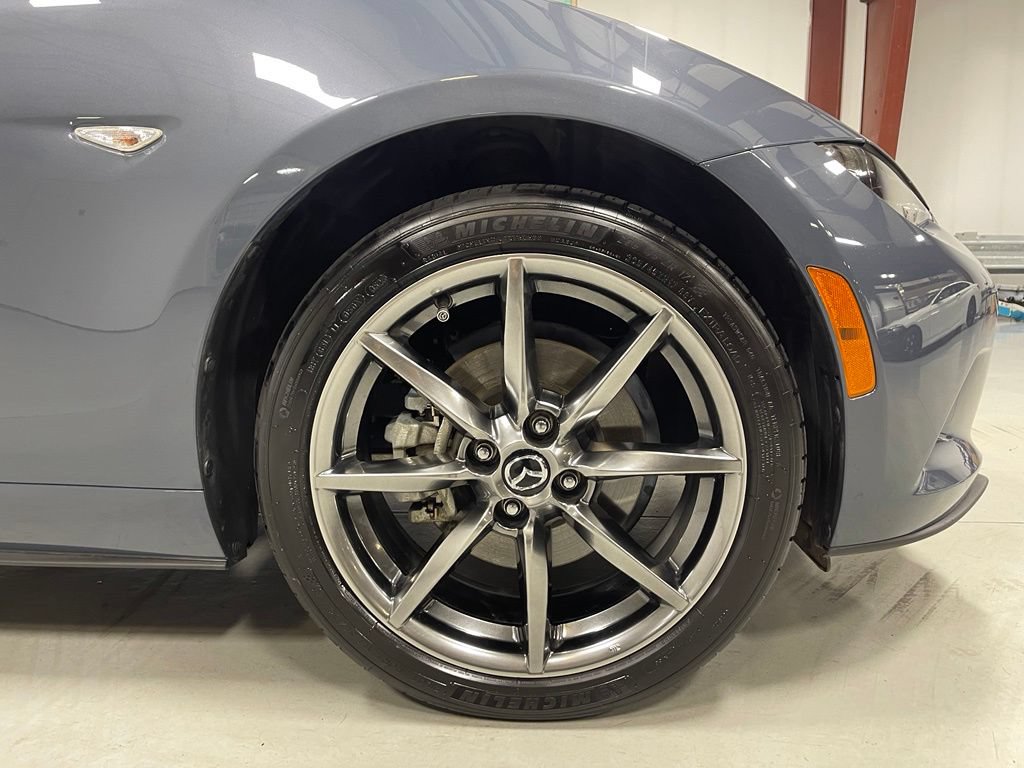 Used 2020 MAZDA MX-5 Miata RF Grand Touring RWD image 15
