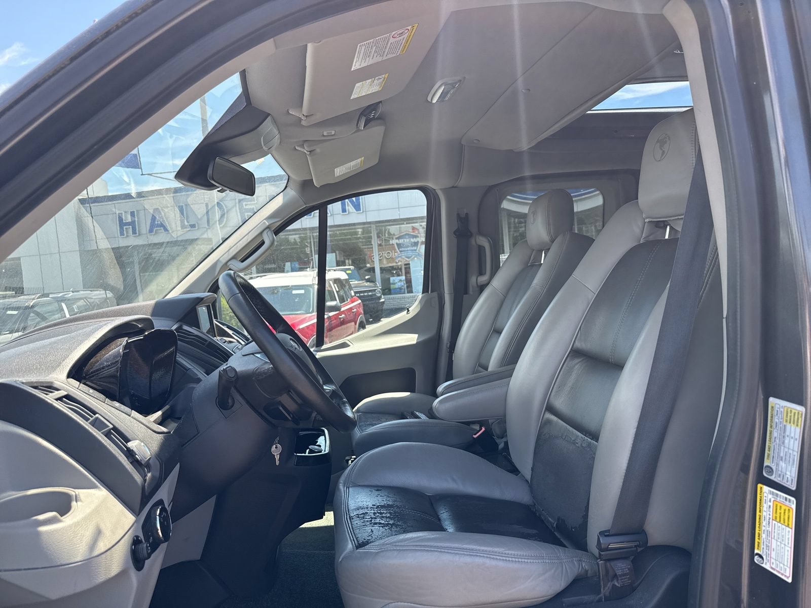 Used 2017 Ford Transit 150 XLT RWD image 8