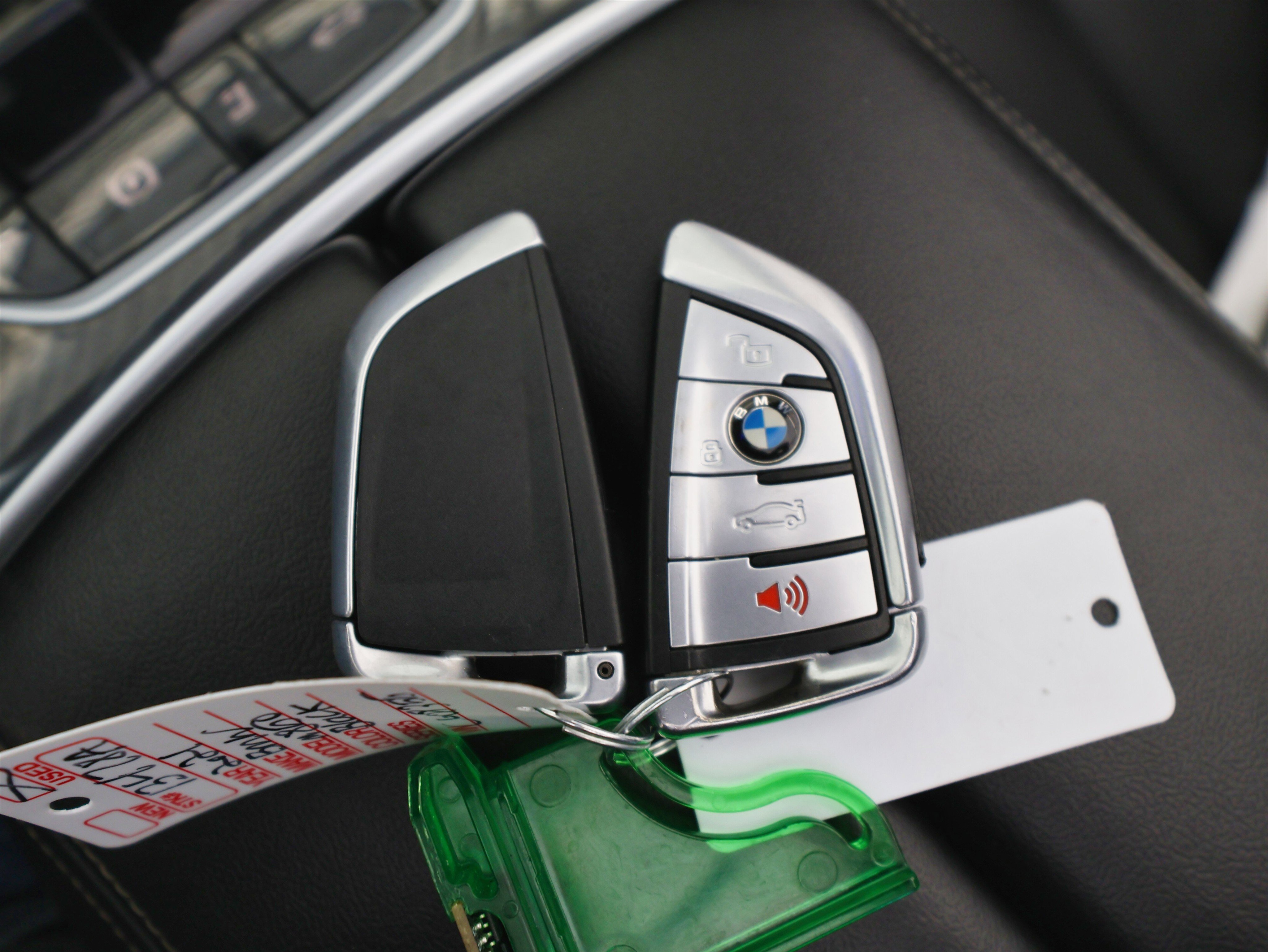 Used 2021 BMW M850i xDrive Convertible image 41