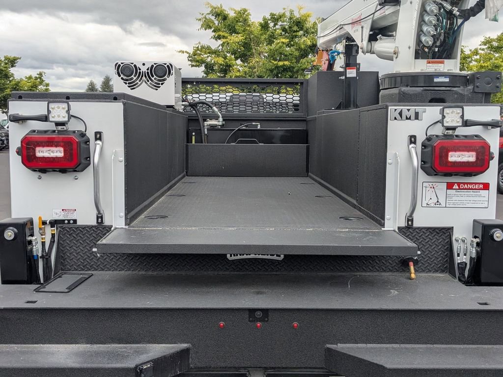 New 2024 RAM 5500 Tradesman AWD/4WD image 14
