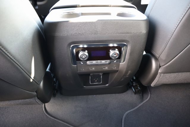New 2026 GMC Yukon XL Elevation w/ Elevation Premium Package image 25