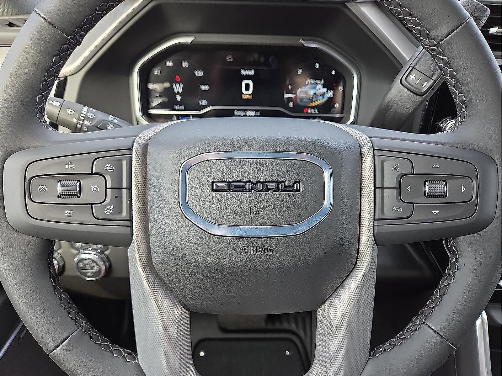 Used 2025 GMC Sierra 2500 Denali w/ Denali Reserve Package image 24