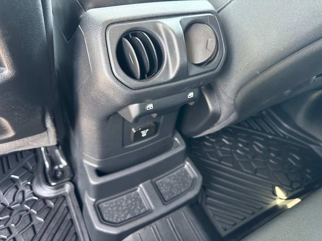 Used 2022 Jeep Wrangler Unlimited Rubicon 4xe w/ Dual Top Group AWD/4WD image 17