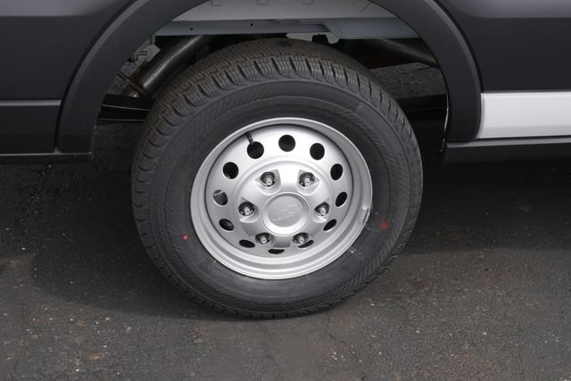 New 2026 Ford Transit 250 148 Medium Roof RWD image 11