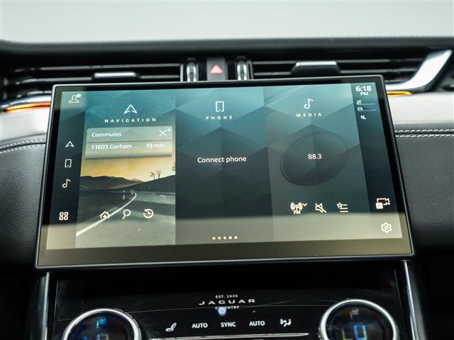 Certified 2024 Jaguar XF R-Dynamic SE image 29