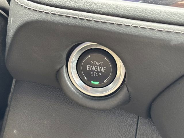 Used 2025 Chevrolet Suburban Z71 AWD/4WD image 34