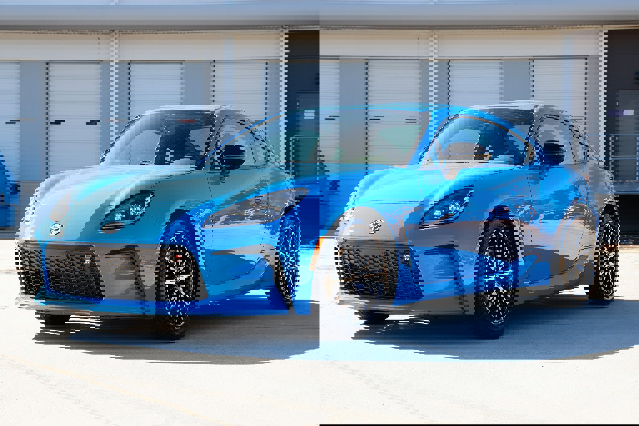 Used 2022 Toyota GR86 image 4