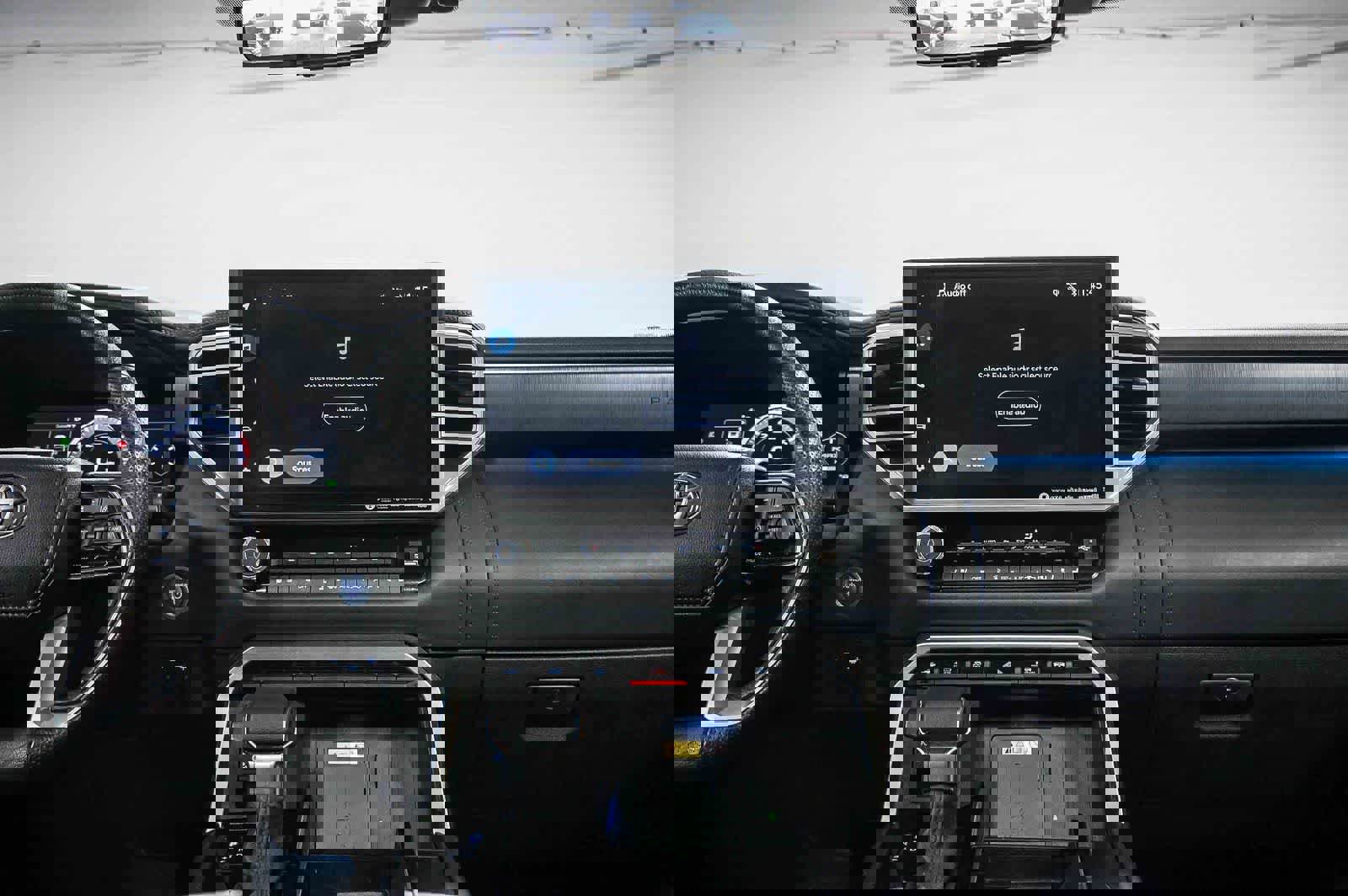 Used 2023 Toyota Tundra Platinum w/ Advanced Package AWD/4WD image 13