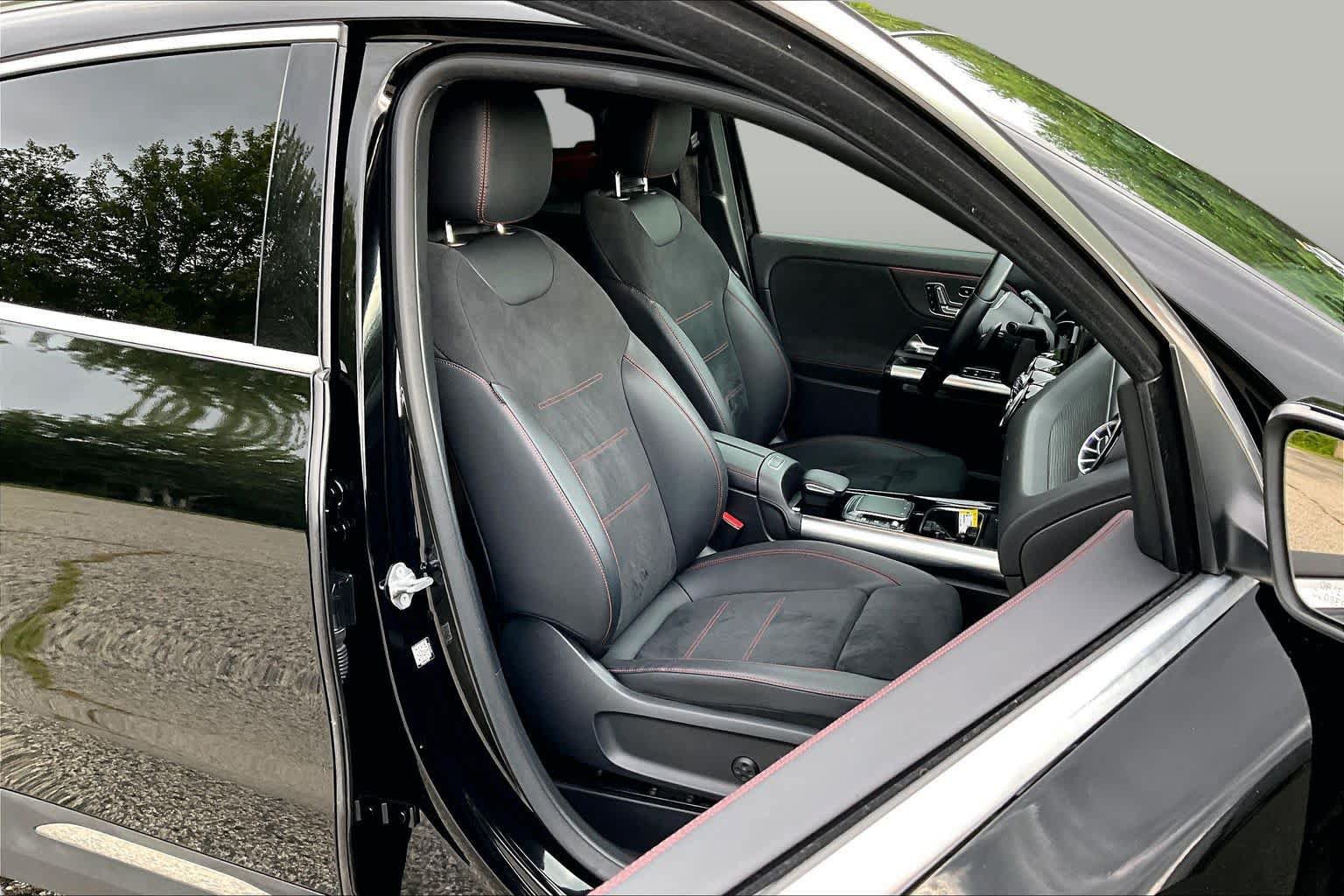 Used 2023 Mercedes-Benz GLA 250 4MATIC image 8