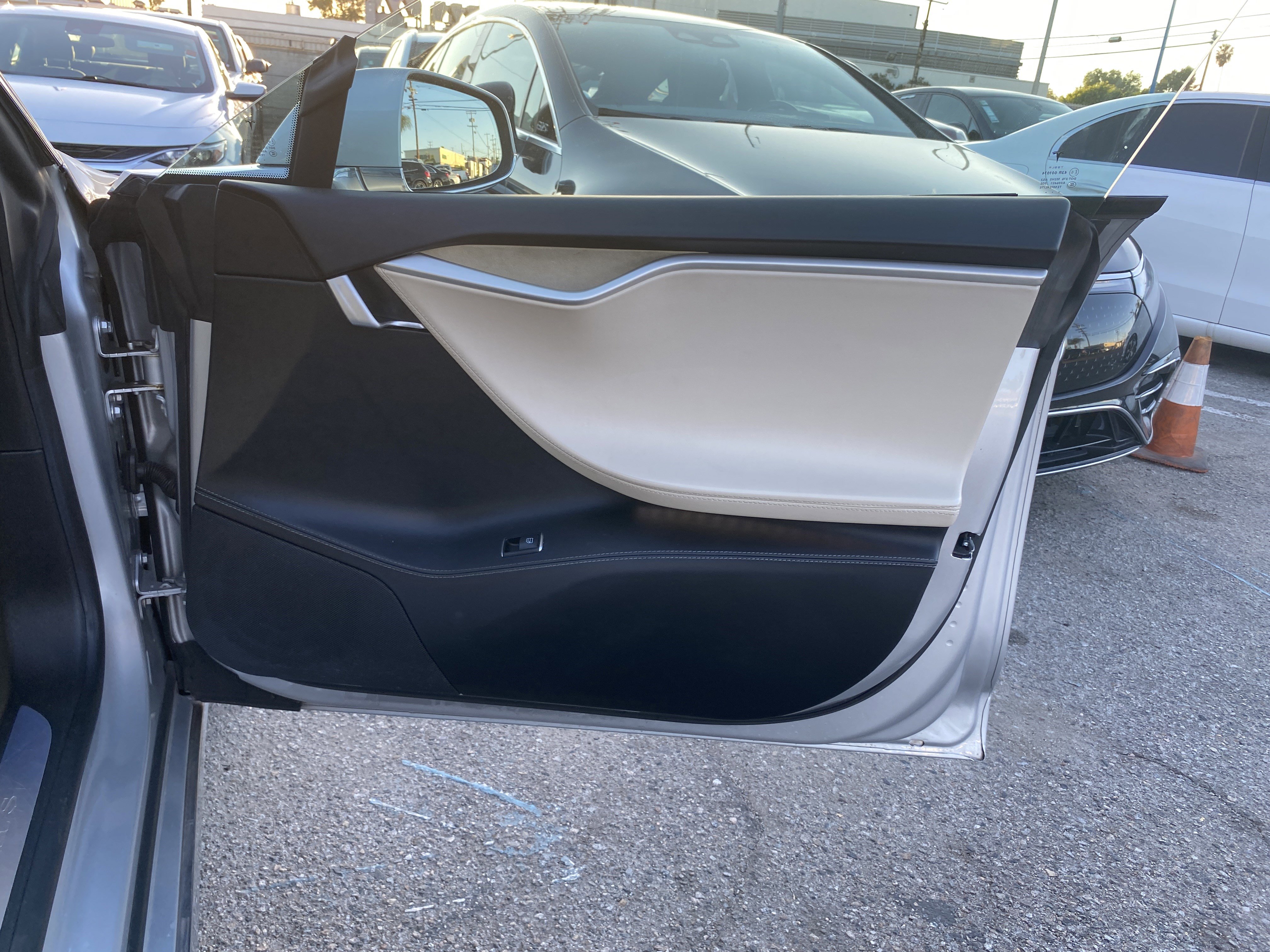 Used 2017 Tesla Model S 75D AWD/4WD image 29