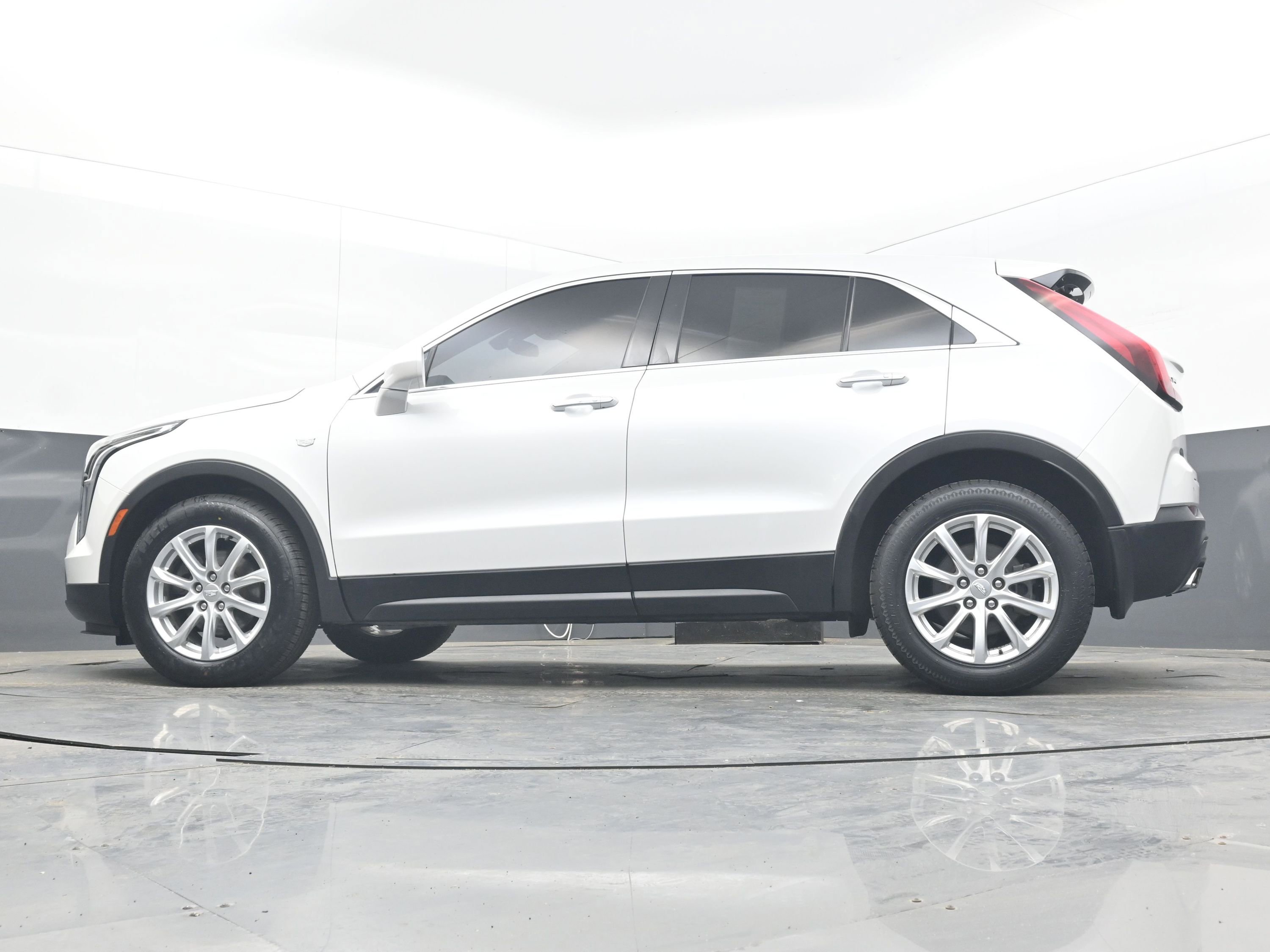 Used 2019 Cadillac XT4 Luxury FWD image 25