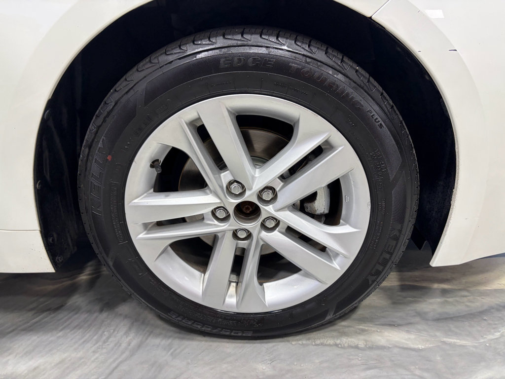 Used 2019 Toyota Corolla SE FWD image 22