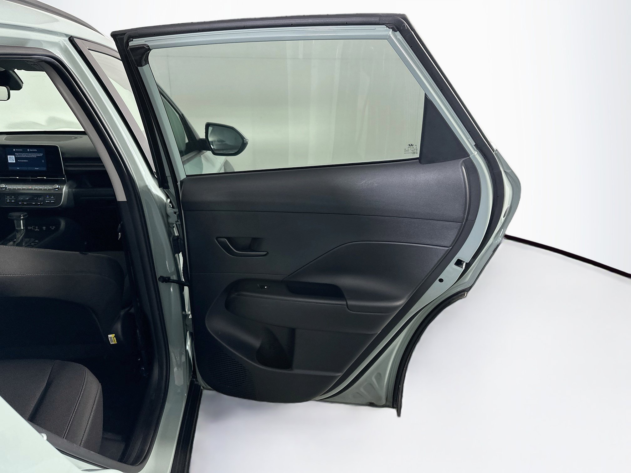 Used 2025 Hyundai Kona SEL FWD image 31