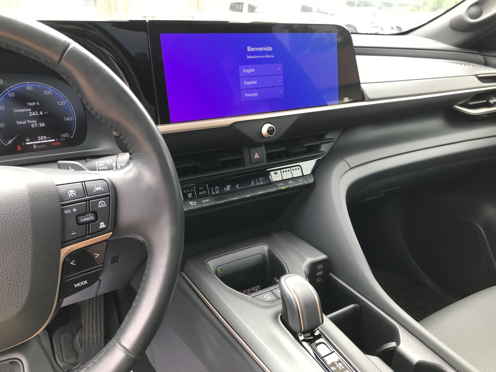 Certified 2023 Toyota Crown Platinum AWD/4WD image 20