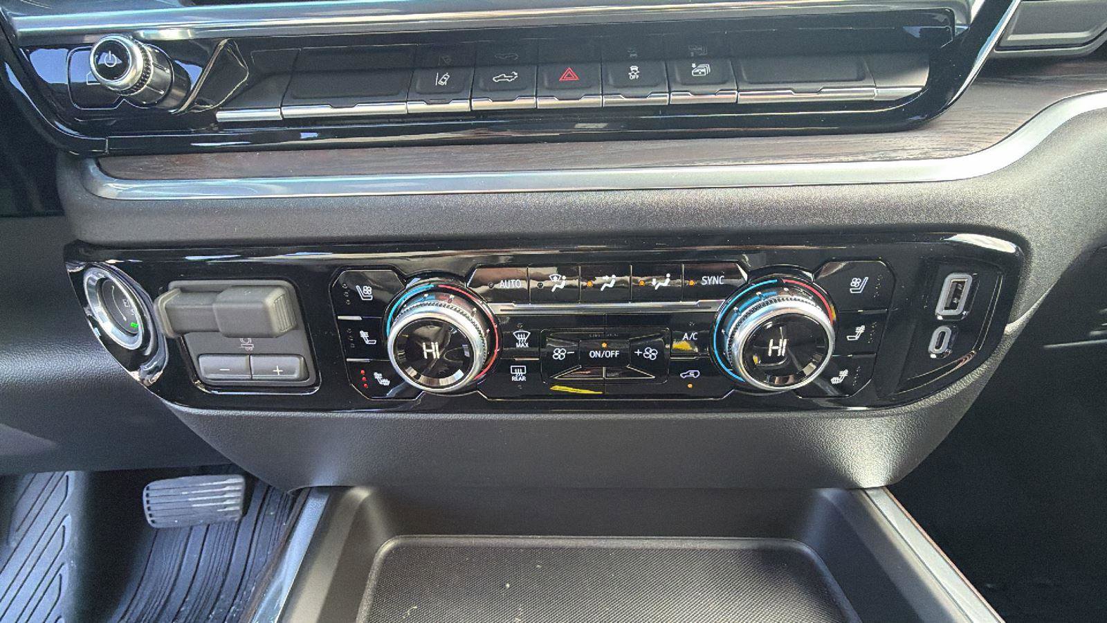 New 2026 GMC Sierra 2500 SLT w/ SLT Convenience Package image 19