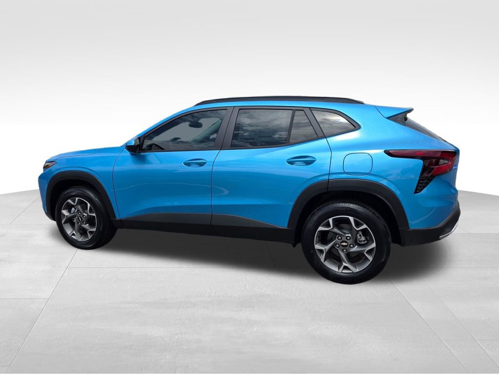 New 2026 Chevrolet Trax LT FWD image 4