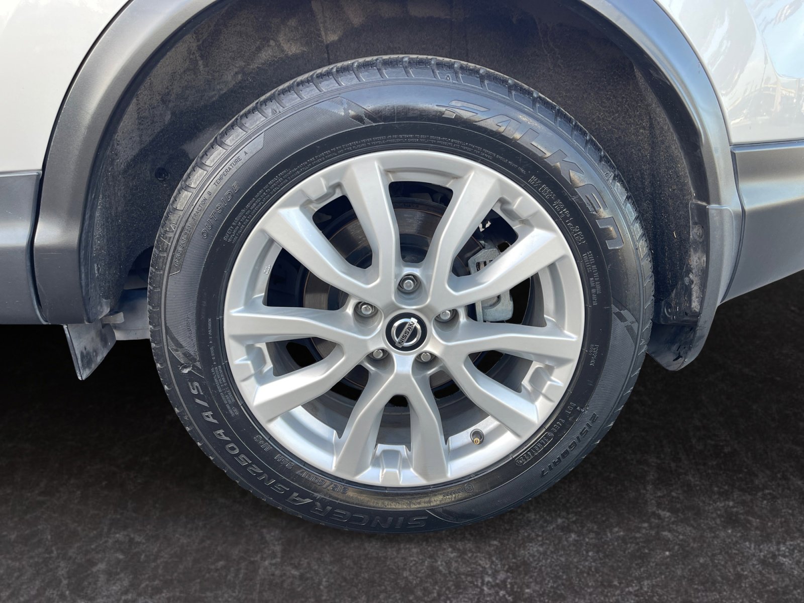 Used 2022 Nissan Rogue Sport S image 14