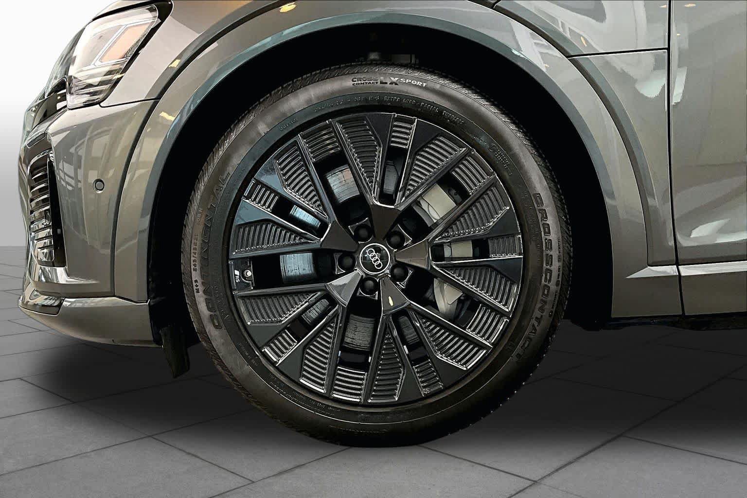 Certified 2024 Audi Q8 e-tron Prestige w/ Prestige Package AWD/4WD image 9