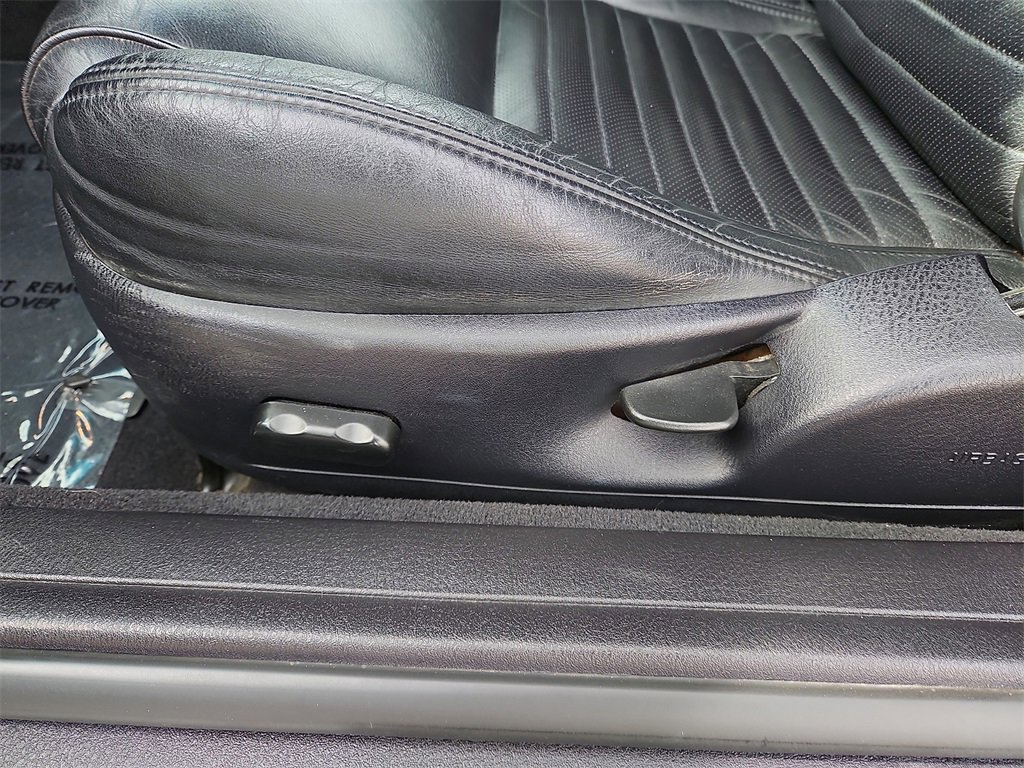 Used 2003 Ford Thunderbird Base image 18