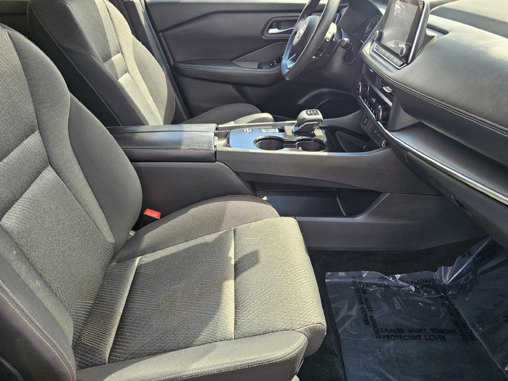 Used 2024 Nissan Rogue SV FWD image 13