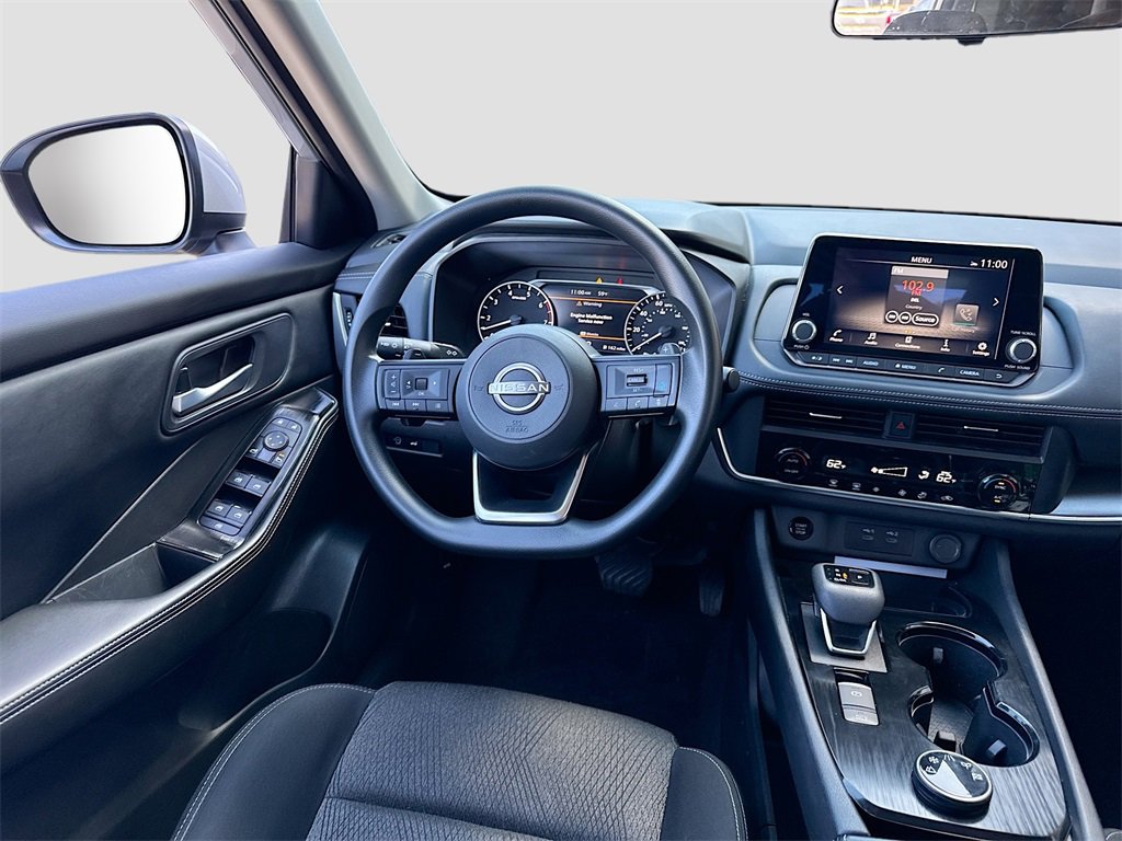 Used 2024 Nissan Rogue SV image 14