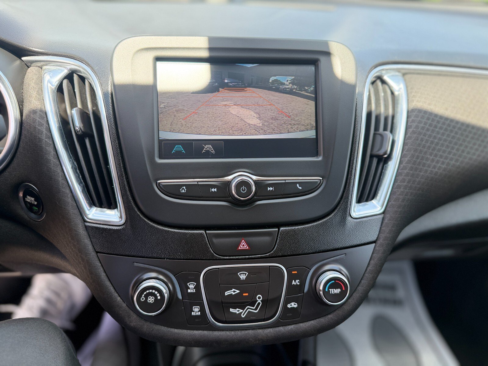 Used 2016 Chevrolet Malibu LT FWD image 20