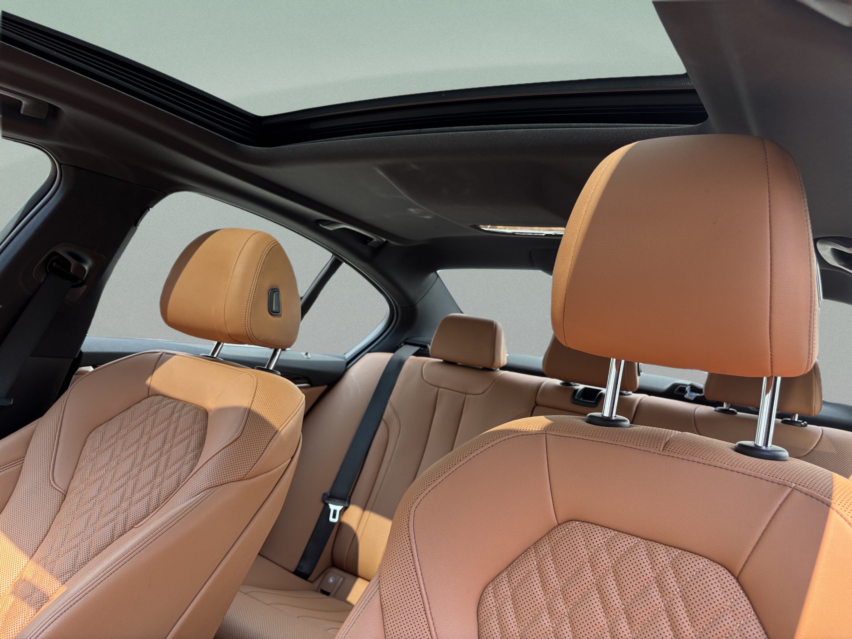 Used 2023 BMW 530i w/ Premium Package RWD image 19