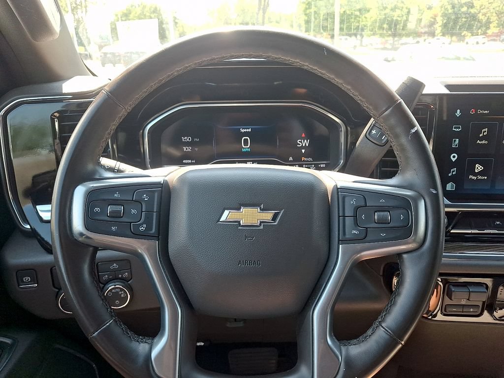 Used 2025 Chevrolet Silverado 1500 LT RWD image 19