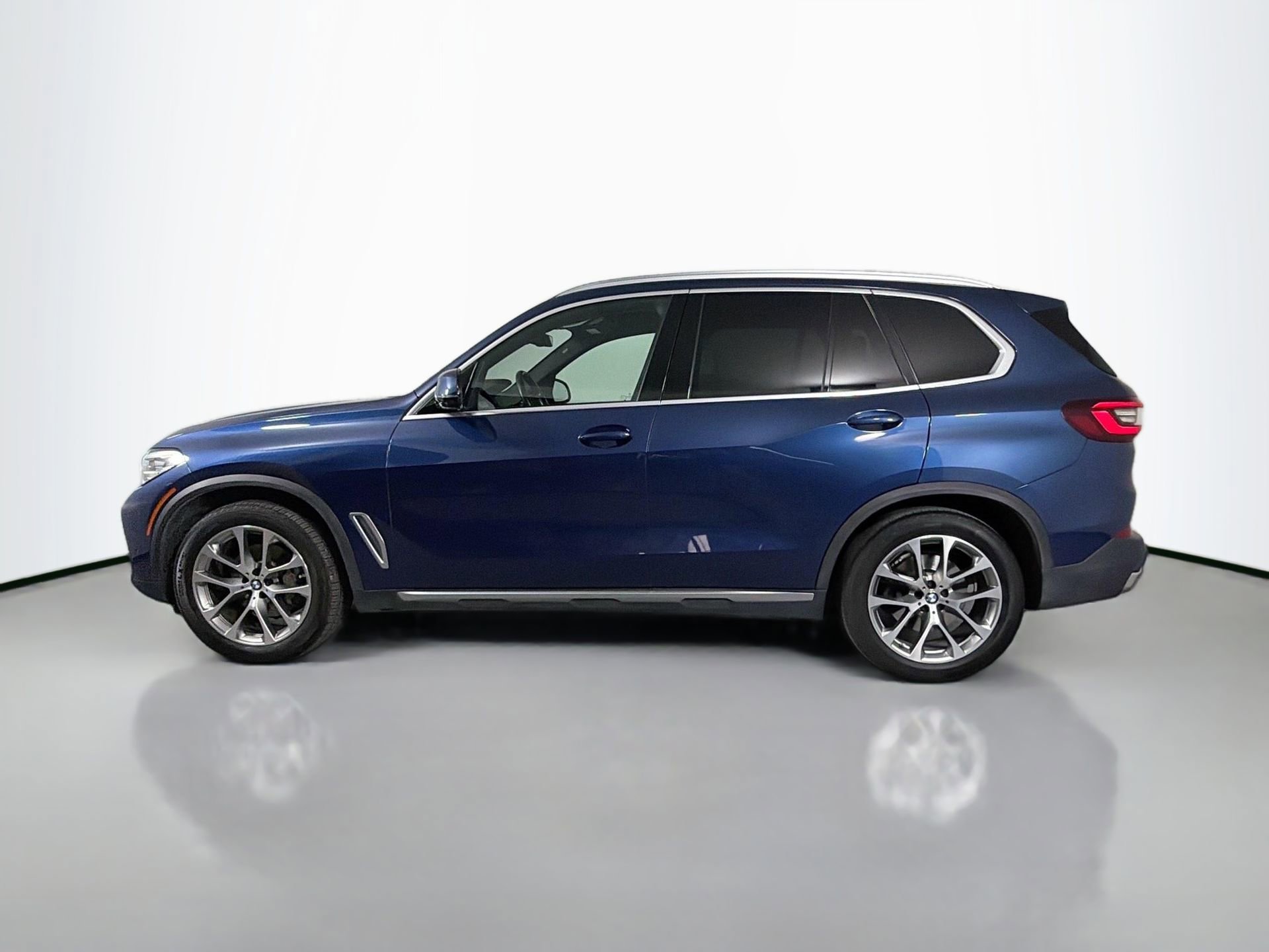 Used 2021 BMW X5 xDrive40i w/ Convenience Package image 9