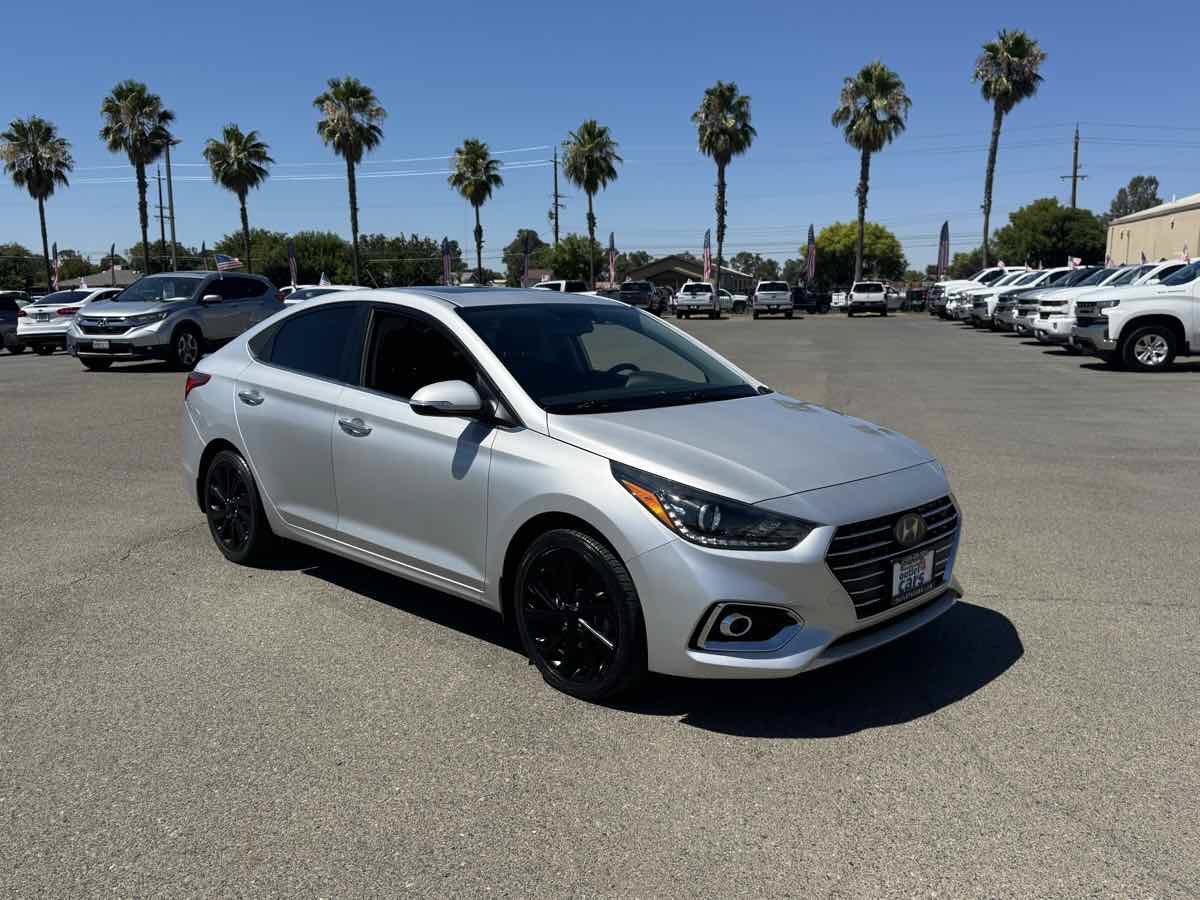 Used 2019 Hyundai Accent Limited w/ Cargo Package FWD image 2