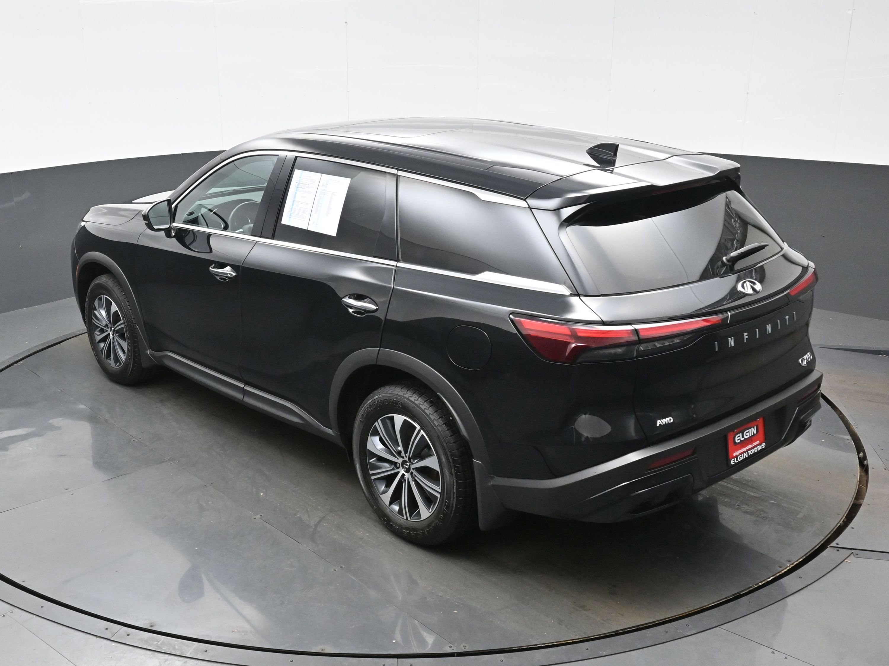 Used 2024 INFINITI QX60 Pure image 40