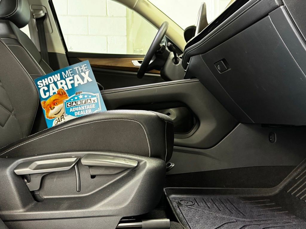 Used 2024 Volkswagen Atlas SE w/ Black Wheel Package image 7