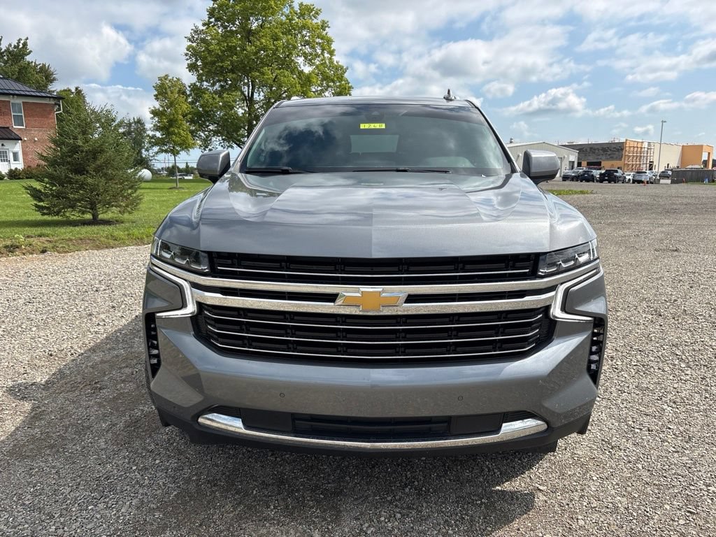 Used 2022 Chevrolet Suburban LT AWD/4WD image 2