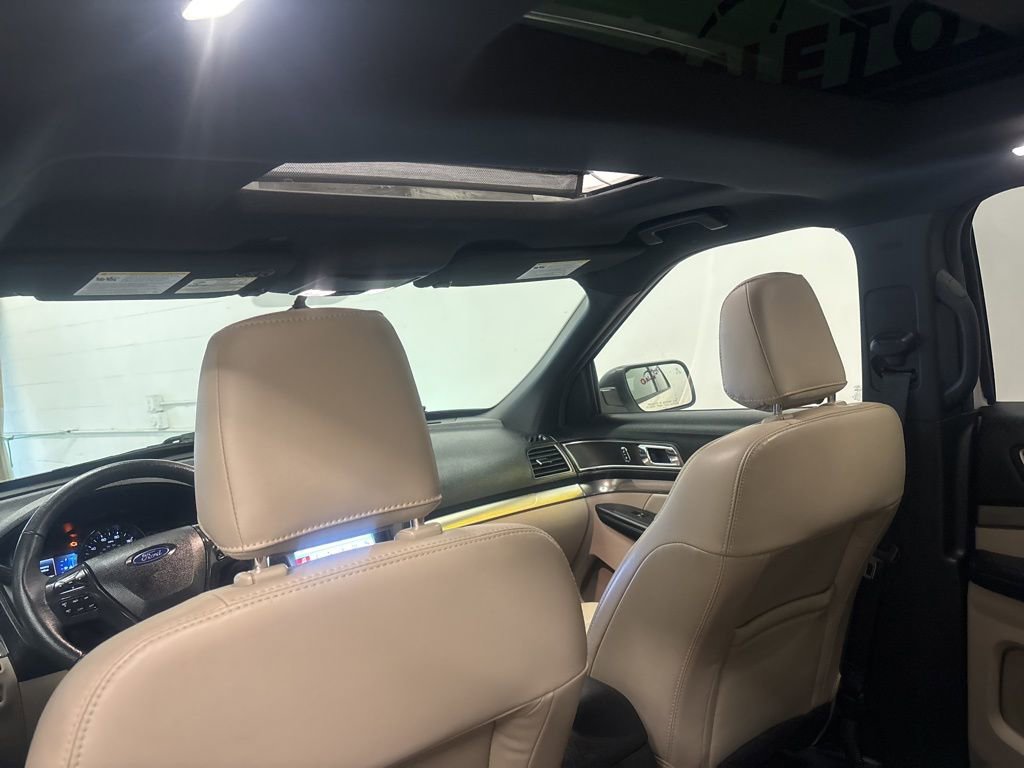 Used 2019 Ford Explorer XLT w/ Equipment Group 202A image 15